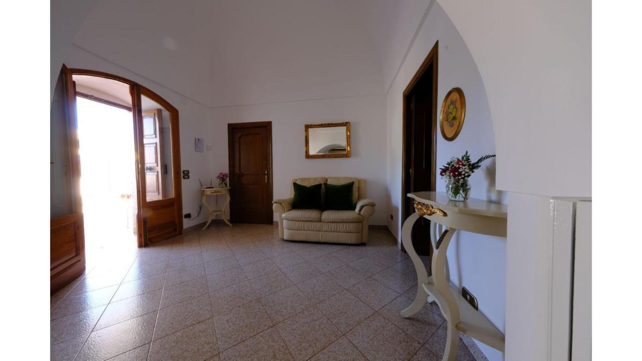 Tenuta Con Due Abitazioni Indipendenti Мартина-Франка Экстерьер фото